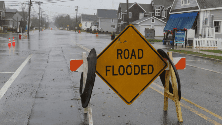 4 Dead In Severe Northeast Storm. Hundreds Of Thousands Without